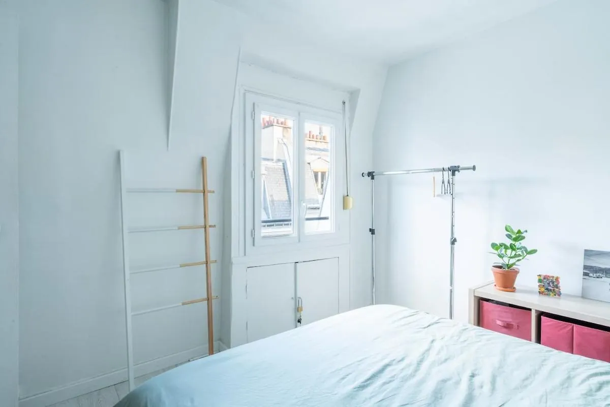 Cocon A Montmartre Apartment Paris France
